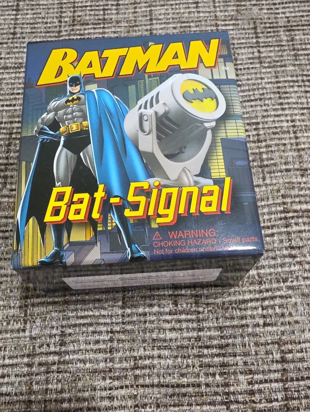 Batman Bat-Signal Light - Yellow & Blue Packaging